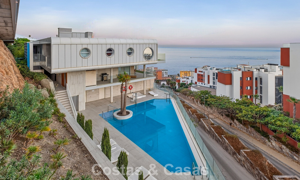 Penthouse d’angle exclusif avec vue panoramique sur la mer à vendre à El Higueron, Benalmádena, Costa del Sol 807417