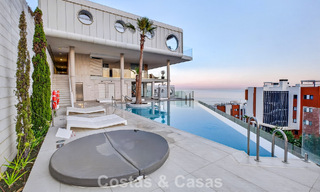 Penthouse d’angle exclusif avec vue panoramique sur la mer à vendre à El Higueron, Benalmádena, Costa del Sol 807418 