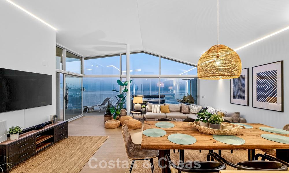 Penthouse d’angle exclusif avec vue panoramique sur la mer à vendre à El Higueron, Benalmádena, Costa del Sol 807421