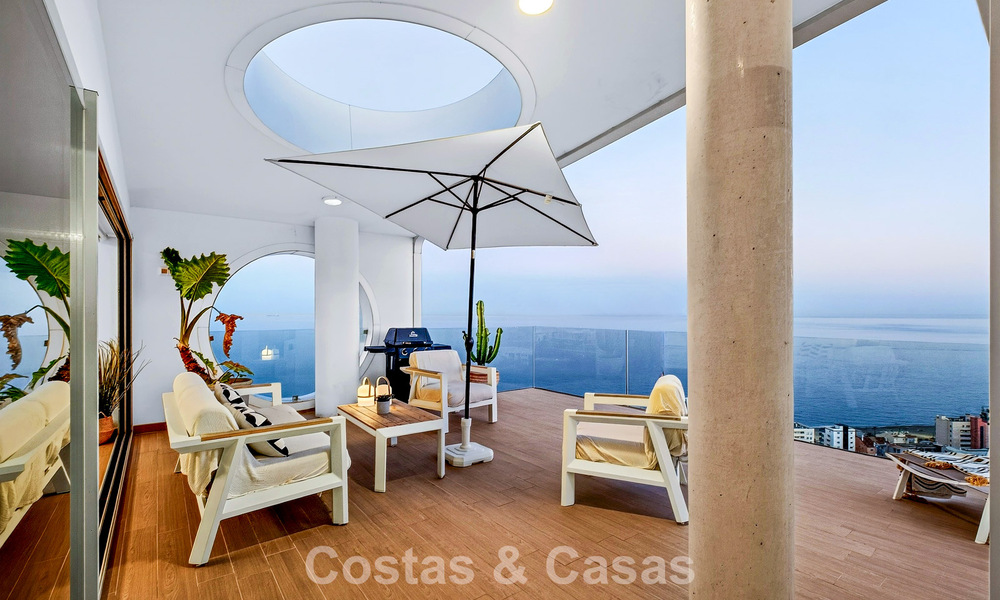Penthouse d’angle exclusif avec vue panoramique sur la mer à vendre à El Higueron, Benalmádena, Costa del Sol 807424