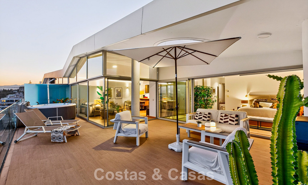 Penthouse d’angle exclusif avec vue panoramique sur la mer à vendre à El Higueron, Benalmádena, Costa del Sol 807427