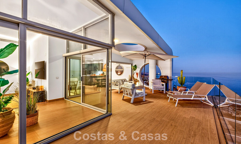 Penthouse d’angle exclusif avec vue panoramique sur la mer à vendre à El Higueron, Benalmádena, Costa del Sol 807429