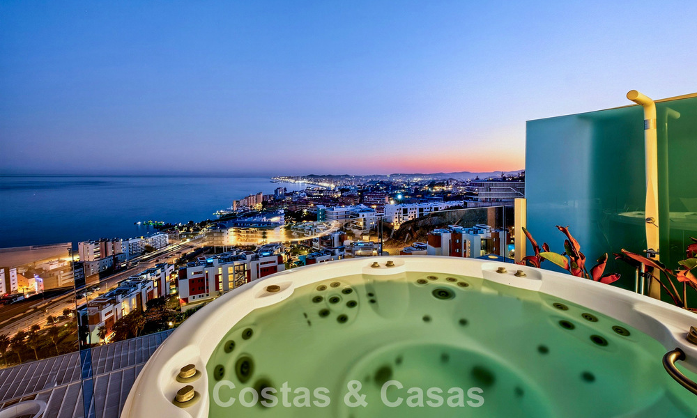 Penthouse d’angle exclusif avec vue panoramique sur la mer à vendre à El Higueron, Benalmádena, Costa del Sol 807433