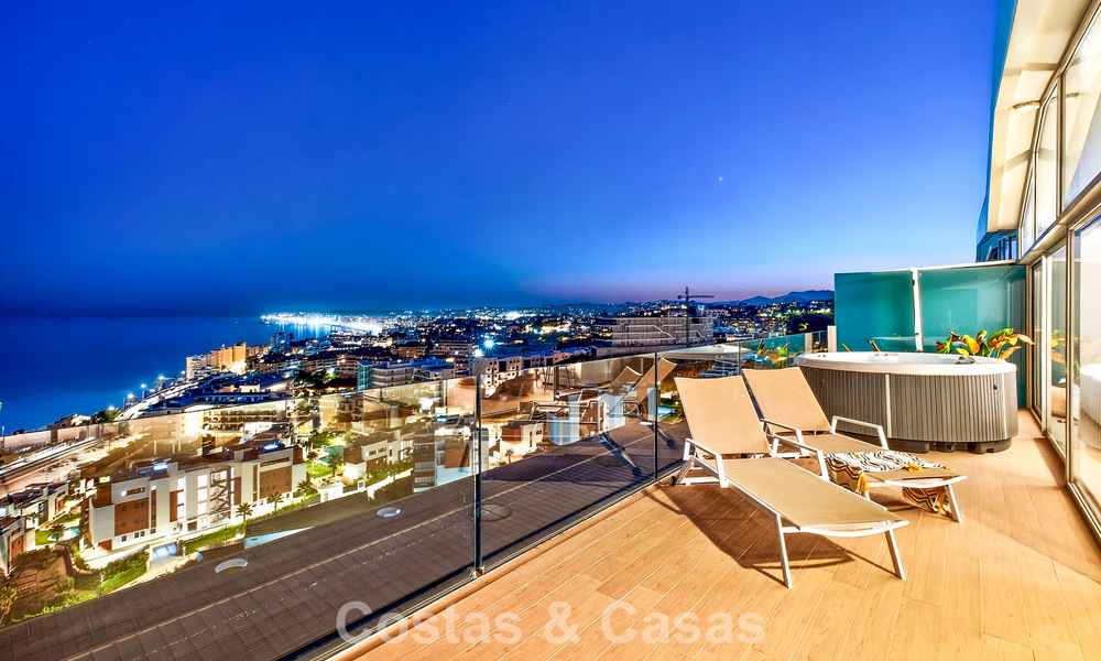 Penthouse d’angle exclusif avec vue panoramique sur la mer à vendre à El Higueron, Benalmádena, Costa del Sol 807435