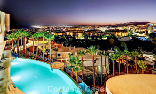 Élégant appartement d’angle avec vue imprenable sur la mer à vendre à El Higuerón, Fuengirola, Costa del Sol 807533 