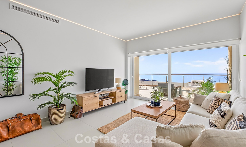 Élégant appartement d’angle avec vue imprenable sur la mer à vendre à El Higuerón, Fuengirola, Costa del Sol 807541