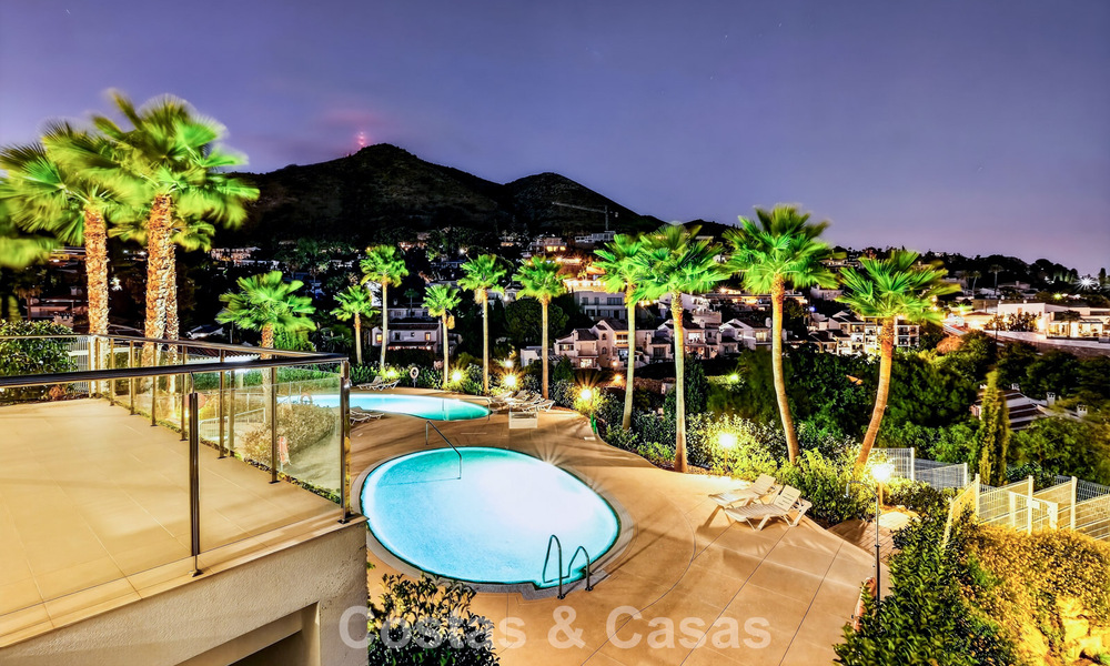 Élégant appartement d’angle avec vue imprenable sur la mer à vendre à El Higuerón, Fuengirola, Costa del Sol 807545