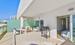 Élégant appartement d’angle avec vue imprenable sur la mer à vendre à El Higuerón, Fuengirola, Costa del Sol 807551 