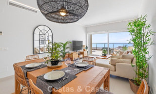 Élégant appartement d’angle avec vue imprenable sur la mer à vendre à El Higuerón, Fuengirola, Costa del Sol 807554 