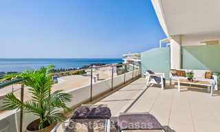 Élégant appartement d’angle avec vue imprenable sur la mer à vendre à El Higuerón, Fuengirola, Costa del Sol 807556 