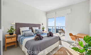 Élégant appartement d’angle avec vue imprenable sur la mer à vendre à El Higuerón, Fuengirola, Costa del Sol 807561 