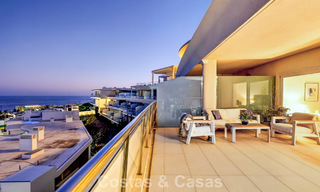 Élégant appartement d’angle avec vue imprenable sur la mer à vendre à El Higuerón, Fuengirola, Costa del Sol 807570 