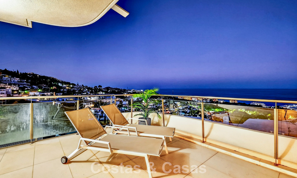 Élégant appartement d’angle avec vue imprenable sur la mer à vendre à El Higuerón, Fuengirola, Costa del Sol 807573