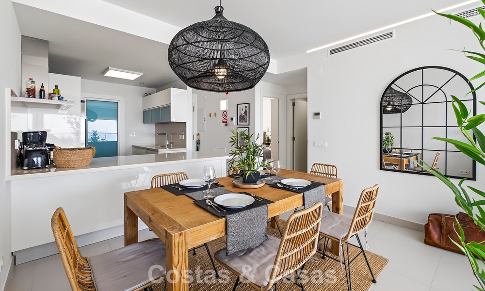 Élégant appartement d’angle avec vue imprenable sur la mer à vendre à El Higuerón, Fuengirola, Costa del Sol 807575