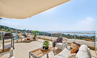 Élégant appartement d’angle avec vue imprenable sur la mer à vendre à El Higuerón, Fuengirola, Costa del Sol 807579 