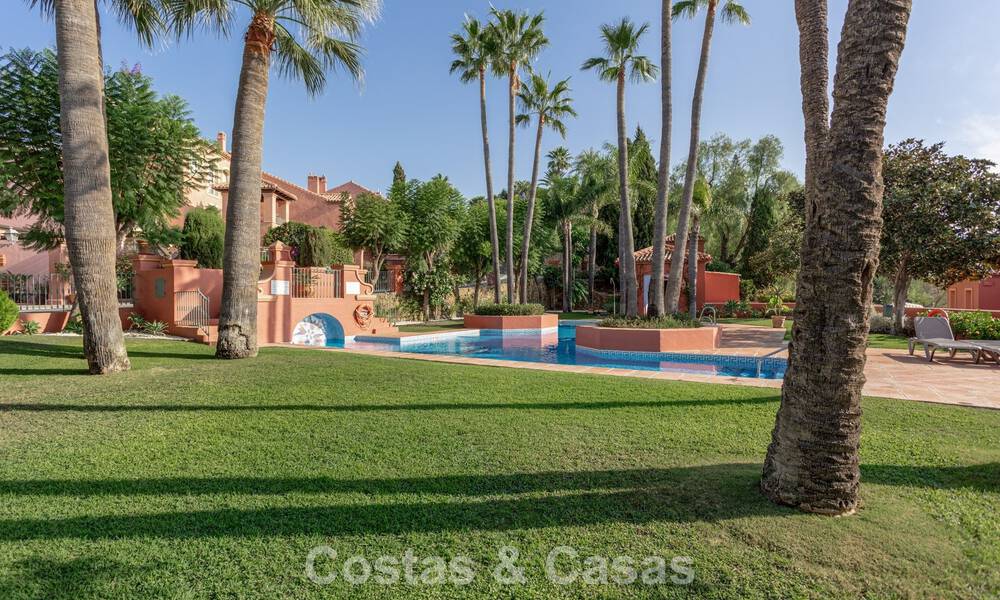 Maison de ville modernisée avec vue panoramique à vendre dans les collines de Marbella - Benahavís 807598