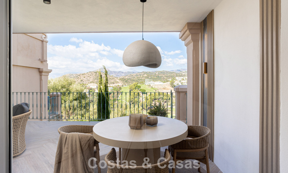 Maison de ville modernisée avec vue panoramique à vendre dans les collines de Marbella - Benahavís 807610