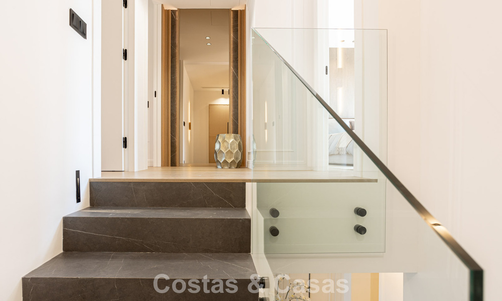 Maison de ville modernisée avec vue panoramique à vendre dans les collines de Marbella - Benahavís 807620