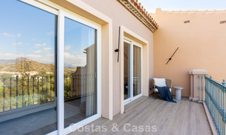 Maison de ville modernisée avec vue panoramique à vendre dans les collines de Marbella - Benahavís 807627 