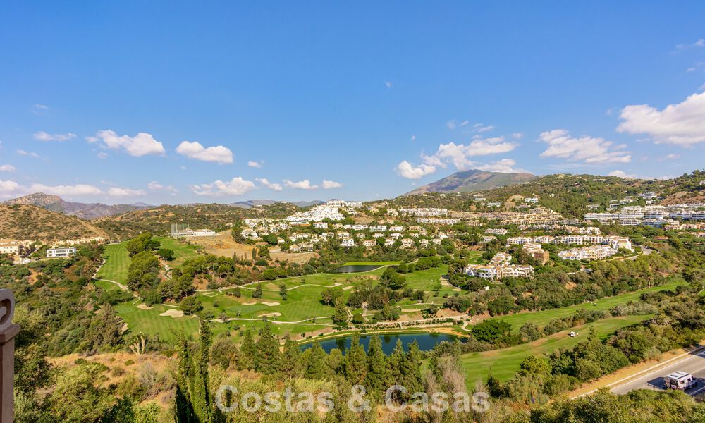 Maison de ville modernisée avec vue panoramique à vendre dans les collines de Marbella - Benahavís 807636