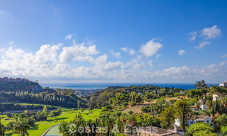 Villa méditerranéenne avec superbes vues sur le golf et la mer à vendre à Los Arqueros, Marbella - Benahavís 807763 