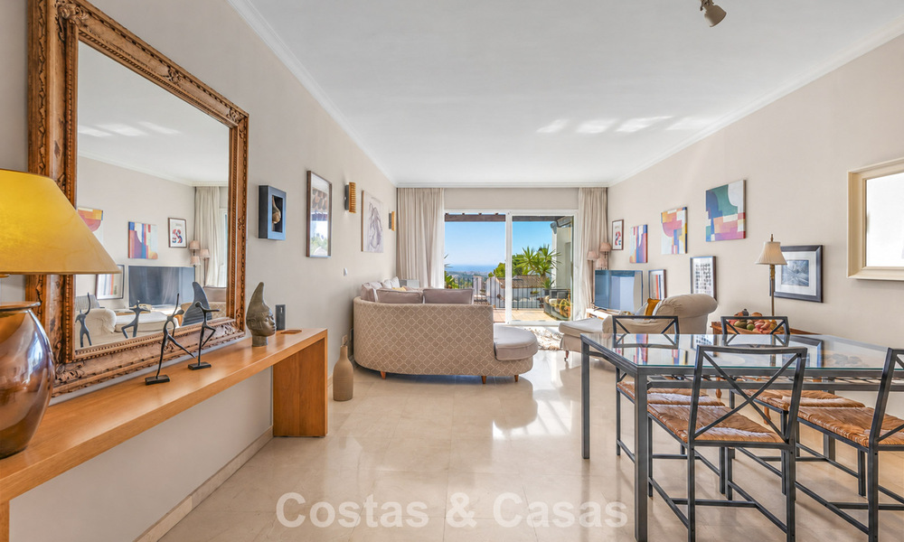 Magnifique penthouse avec potentiel de rénovation à vendre avec vues sur le golf et la mer à La Quinta, Marbella - Benahavís 807665