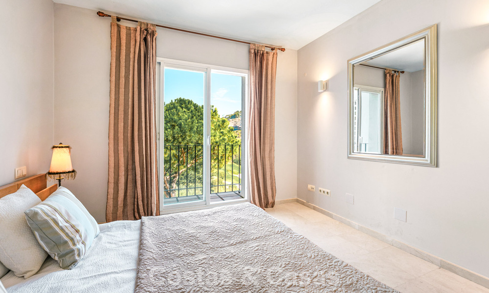 Magnifique penthouse avec potentiel de rénovation à vendre avec vues sur le golf et la mer à La Quinta, Marbella - Benahavís 807675