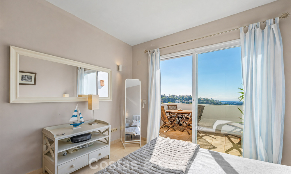 Magnifique penthouse avec potentiel de rénovation à vendre avec vues sur le golf et la mer à La Quinta, Marbella - Benahavís 807696