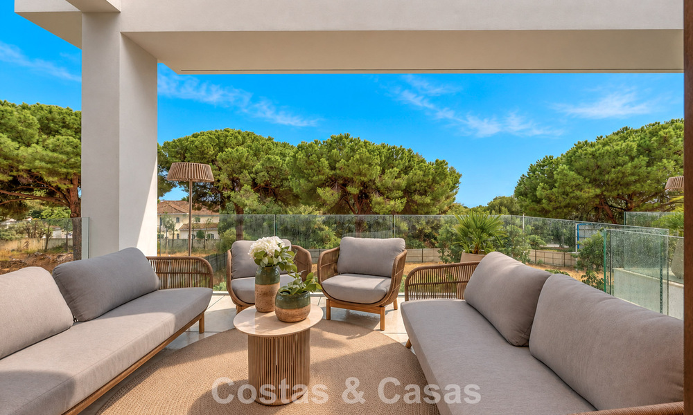 Villa contemporaine neuve avec vues panoramiques à vendre sur le célèbre Golden Mile de Marbella 807783