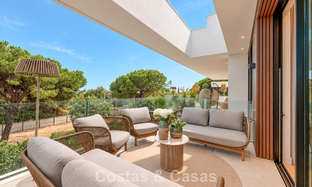 Villa contemporaine neuve avec vues panoramiques à vendre sur le célèbre Golden Mile de Marbella 807784