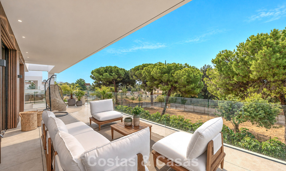 Villa contemporaine neuve avec vues panoramiques à vendre sur le célèbre Golden Mile de Marbella 807798