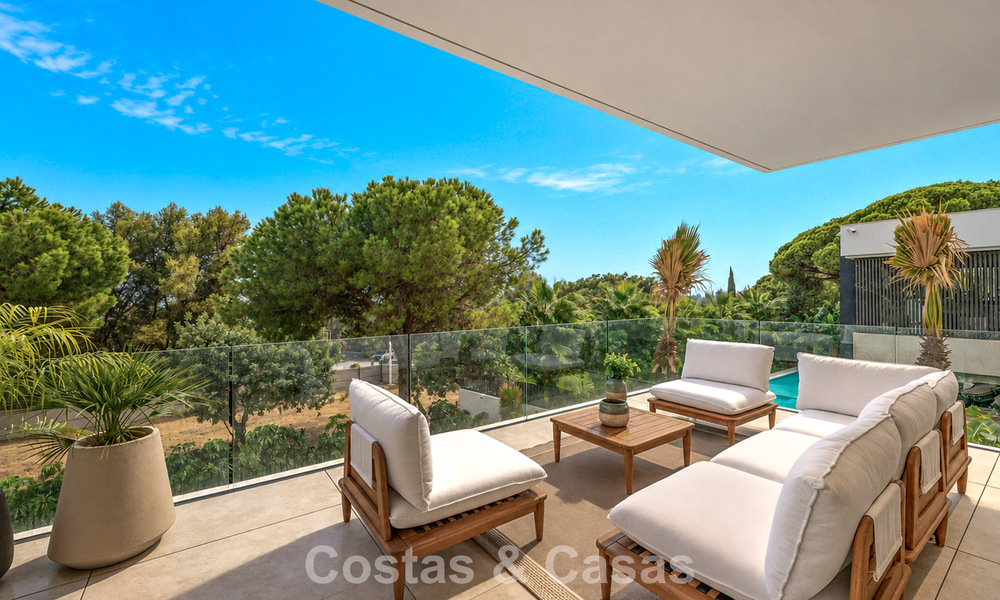 Villa contemporaine neuve avec vues panoramiques à vendre sur le célèbre Golden Mile de Marbella 807800