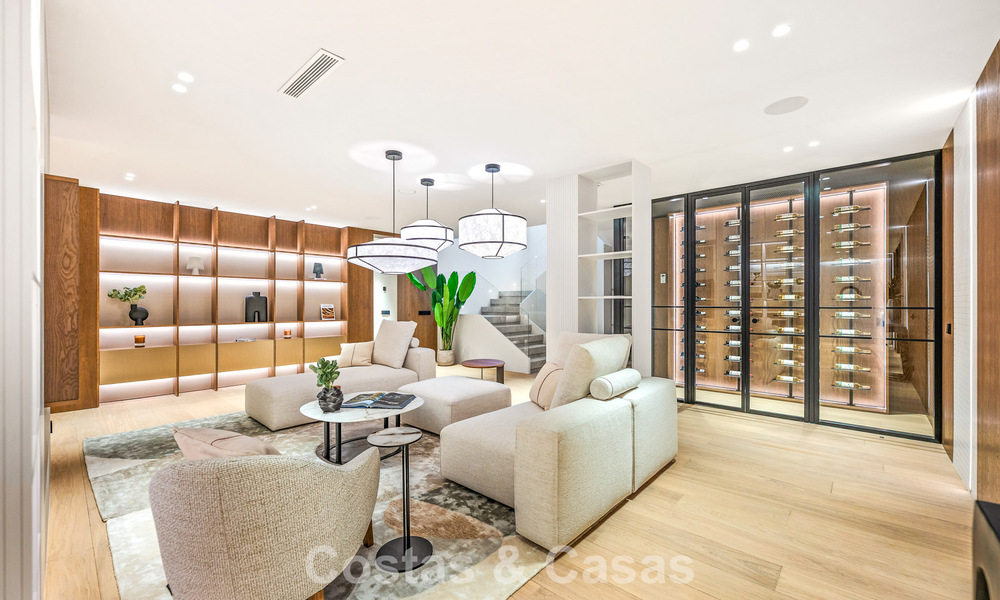 Villa contemporaine neuve avec vues panoramiques à vendre sur le célèbre Golden Mile de Marbella 807817