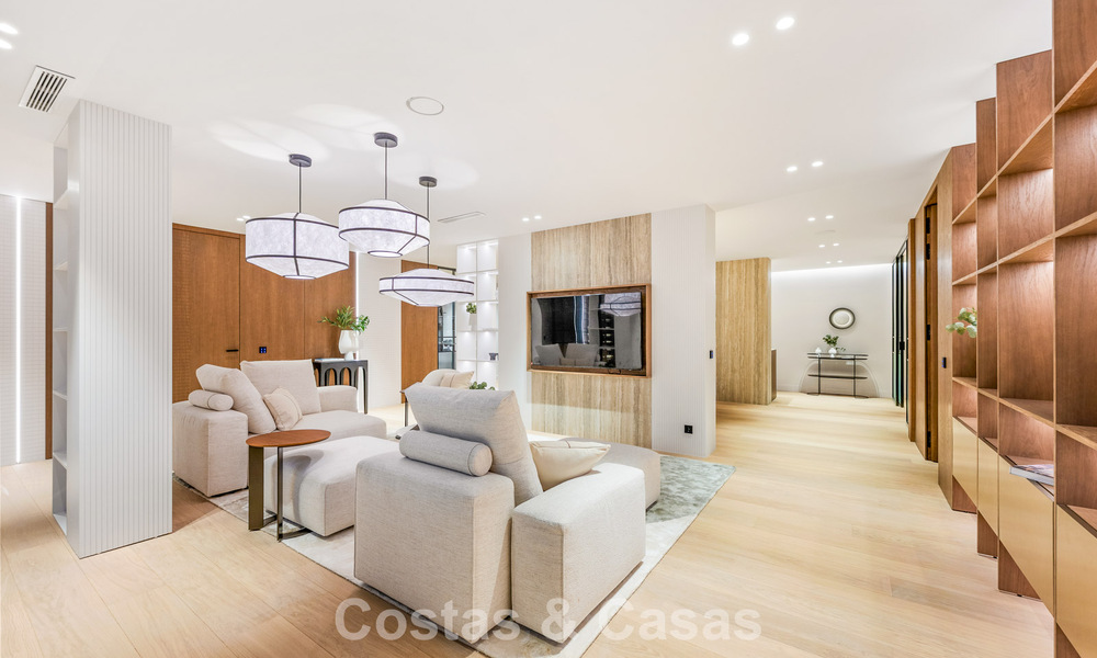 Villa contemporaine neuve avec vues panoramiques à vendre sur le célèbre Golden Mile de Marbella 807820