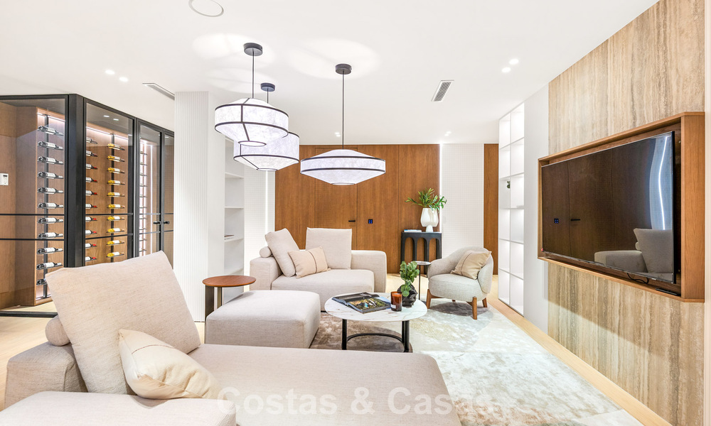 Villa contemporaine neuve avec vues panoramiques à vendre sur le célèbre Golden Mile de Marbella 807821