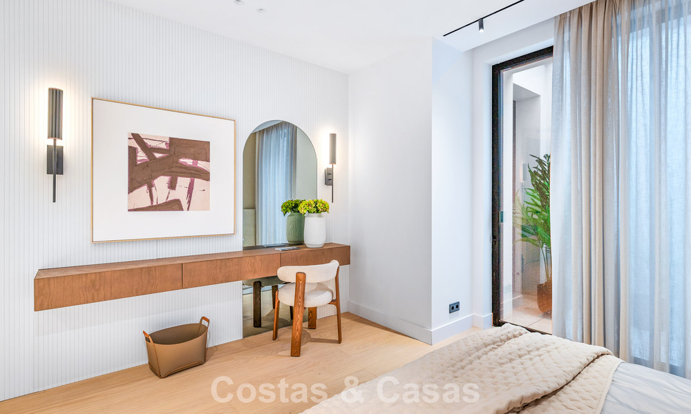 Villa contemporaine neuve avec vues panoramiques à vendre sur le célèbre Golden Mile de Marbella 807824