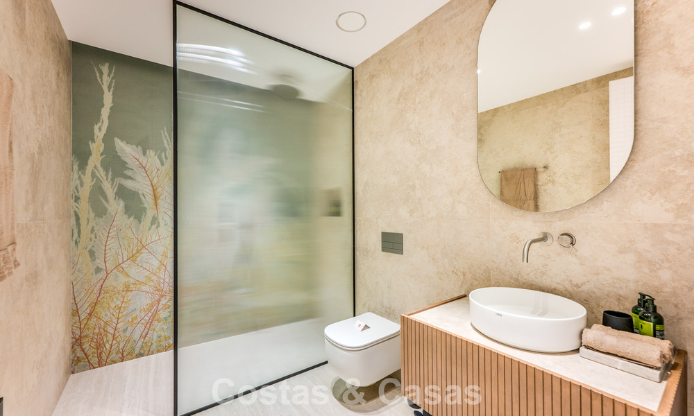 Villa contemporaine neuve avec vues panoramiques à vendre sur le célèbre Golden Mile de Marbella 807828