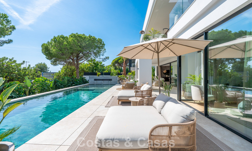 Villa contemporaine neuve avec vues panoramiques à vendre sur le célèbre Golden Mile de Marbella 807857