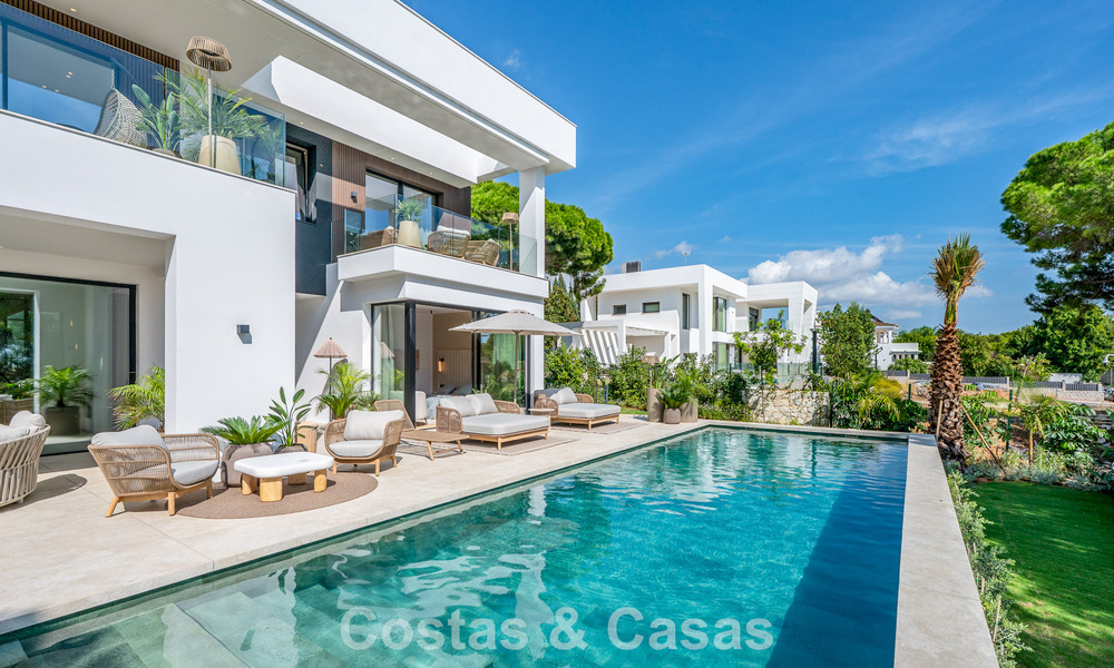 Villa contemporaine neuve avec vues panoramiques à vendre sur le célèbre Golden Mile de Marbella 807862