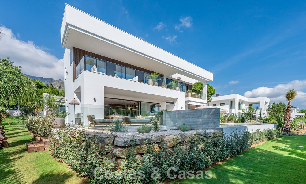 Villa contemporaine neuve avec vues panoramiques à vendre sur le célèbre Golden Mile de Marbella 807866