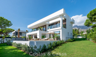 Villa contemporaine neuve avec vues panoramiques à vendre sur le célèbre Golden Mile de Marbella 807867 