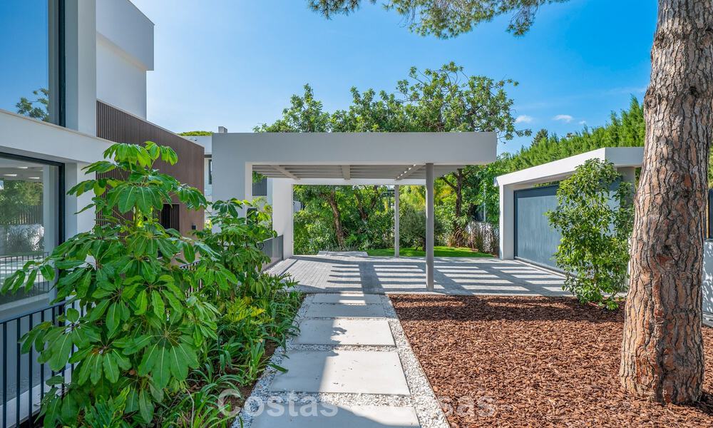 Villa contemporaine neuve avec vues panoramiques à vendre sur le célèbre Golden Mile de Marbella 807871