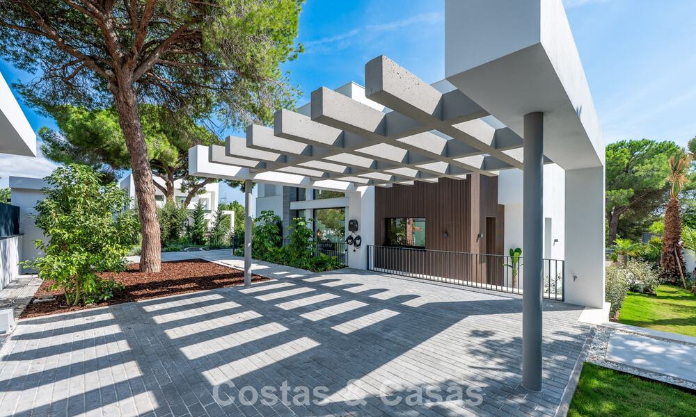 Villa contemporaine neuve avec vues panoramiques à vendre sur le célèbre Golden Mile de Marbella 807872