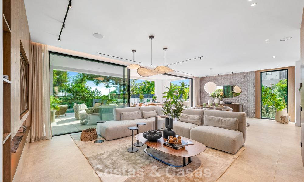Villa contemporaine neuve avec vues panoramiques à vendre sur le célèbre Golden Mile de Marbella 807886