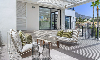 Villa modernisée au style méditerranéen contemporain à vendre dans la Golf Valley de Nueva Andalucía, Marbella 807984 