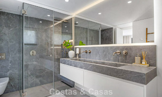Villa modernisée au style méditerranéen contemporain à vendre dans la Golf Valley de Nueva Andalucía, Marbella 807993 