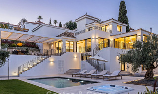 Villa modernisée au style méditerranéen contemporain à vendre dans la Golf Valley de Nueva Andalucía, Marbella 808010 