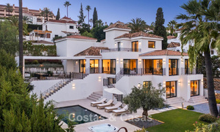 Villa modernisée au style méditerranéen contemporain à vendre dans la Golf Valley de Nueva Andalucía, Marbella 808011 