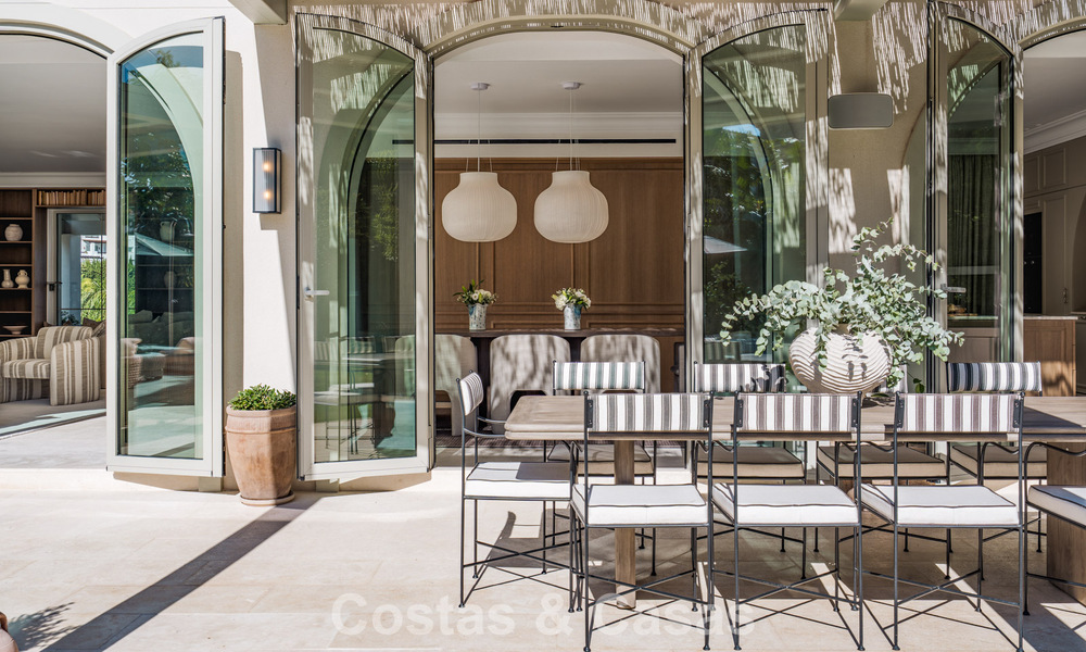 Villa méditerranéenne de luxe avec intérieur d’inspiration française à vendre au cœur de Nueva Andalucía, Marbella 808017