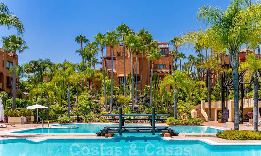 Appartements à vendre à La Alzambra, à quelques minutes à pied de Puerto Banús, à Nueva Andalucía, Marbella 807717